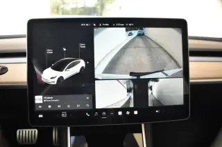 Tesla Model 3 2023 4dr Sedan