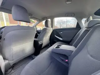 2013 Toyota Prius Plug-in Hybrid Advanced