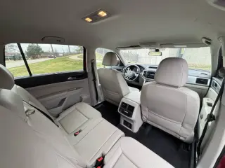 2018 Volkswagen Atlas V6 SE