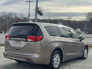 2017 Chrysler Pacifica LX