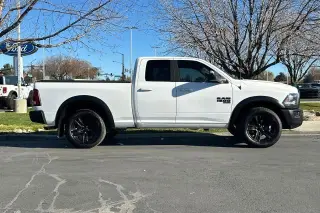 Ram 1500 Classic 2022 4x4 SLT 4dr Quad Cab 6.3 ft. SB Pickup