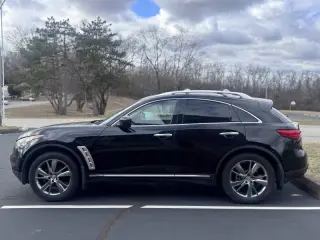 2010 Infiniti FX35