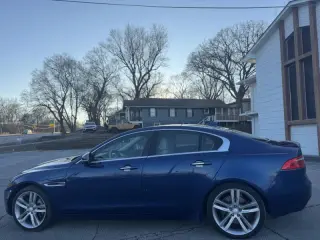 2017 Jaguar XE 35t Prestige