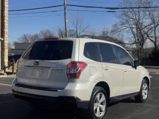 2015 Subaru Forester 2.5i
