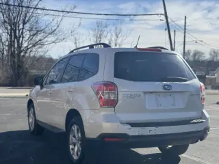 2015 Subaru Forester 2.5i