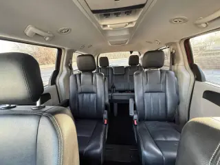 2014 Chrysler Town and Country Touring-L