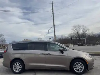 2017 Chrysler Pacifica LX