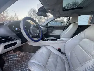 2017 Jaguar XE 35t Prestige