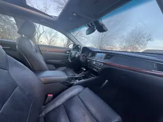 2017 Kia Cadenza Technology