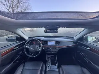2017 Kia Cadenza Technology