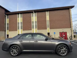 2014 Chrysler 300 S