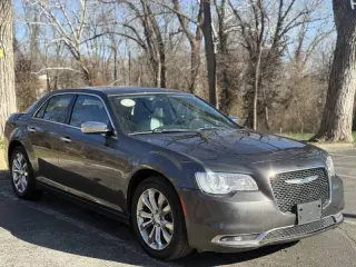 2019 Chrysler 300 Limited