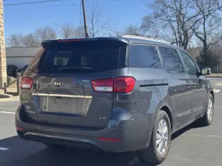 2017 Kia Sedona LX