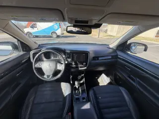 2020 Mitsubishi Outlander SE