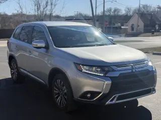 2020 Mitsubishi Outlander SE