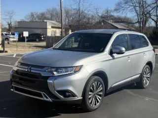 2020 Mitsubishi Outlander SE