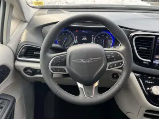 Chrysler Pacifica 2024 Touring L 4dr Mini-Van