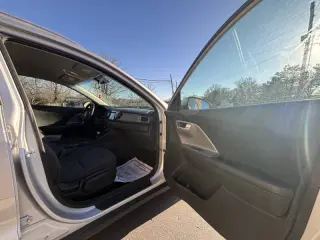 2017 Kia Niro LX