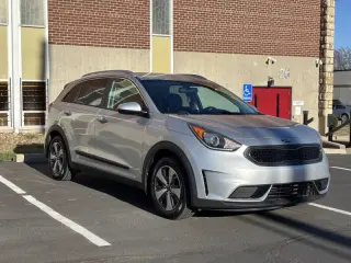 2017 Kia Niro LX