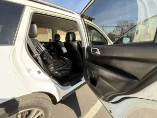 2018 Nissan Pathfinder SL