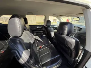 2018 Nissan Pathfinder SL