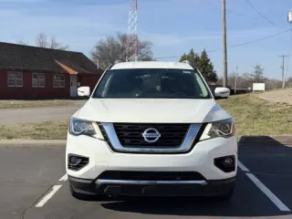 2018 Nissan Pathfinder SL