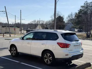 2018 Nissan Pathfinder SL