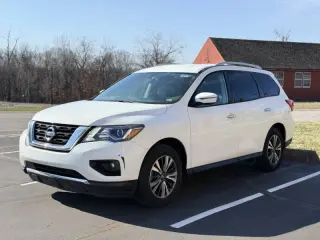 2018 Nissan Pathfinder SL