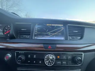2017 Kia Cadenza Technology