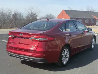 2019 Ford Fusion Hybrid SE
