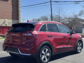 2017 Kia Niro EX