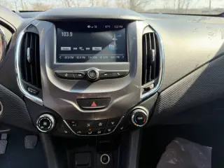 2017 Chevrolet Cruze LT Manual