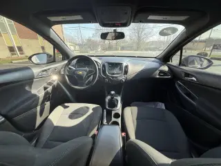 2017 Chevrolet Cruze LT Manual