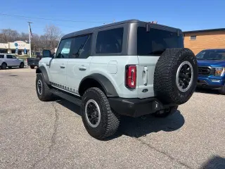 Ford Bronco 2022 4x4 Base Advanced 4dr SUV