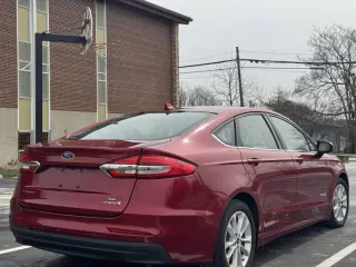 2019 Ford Fusion Hybrid SE