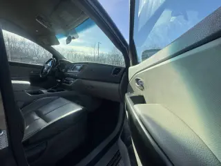 2017 Kia Sedona LX