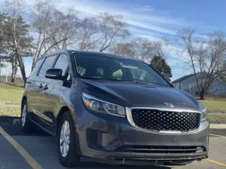 2017 Kia Sedona LX
