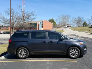 2019 Kia Sedona LX