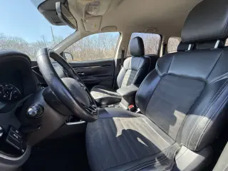 2020 Mitsubishi Outlander SE