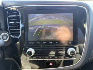 2020 Mitsubishi Outlander SE