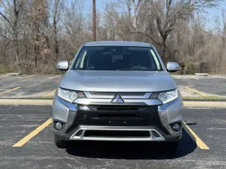 2020 Mitsubishi Outlander SE