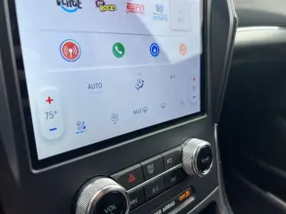 Ford Edge 2023 AWD Titanium 4dr Crossover