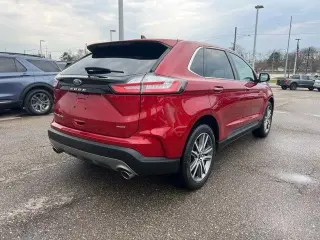 Ford Edge 2023 AWD Titanium 4dr Crossover