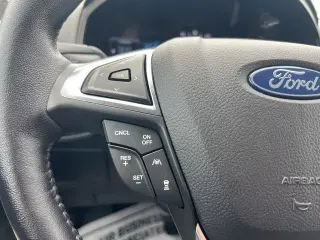 Ford Edge 2023 AWD Titanium 4dr Crossover