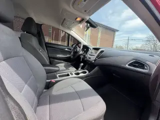2018 Chevrolet Cruze LS Auto