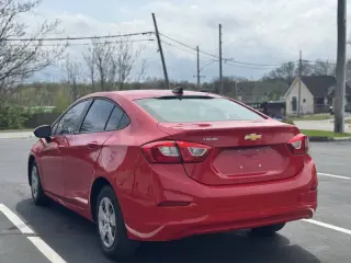 2018 Chevrolet Cruze LS Auto