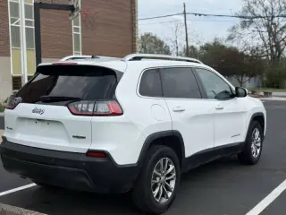 2020 Jeep Cherokee Altitude