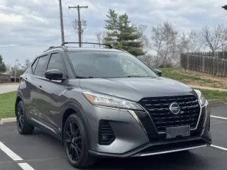 2021 Nissan Kicks SR