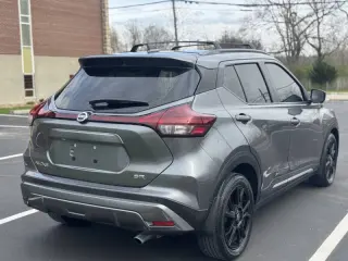 2021 Nissan Kicks SR