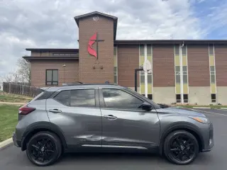 2021 Nissan Kicks SR